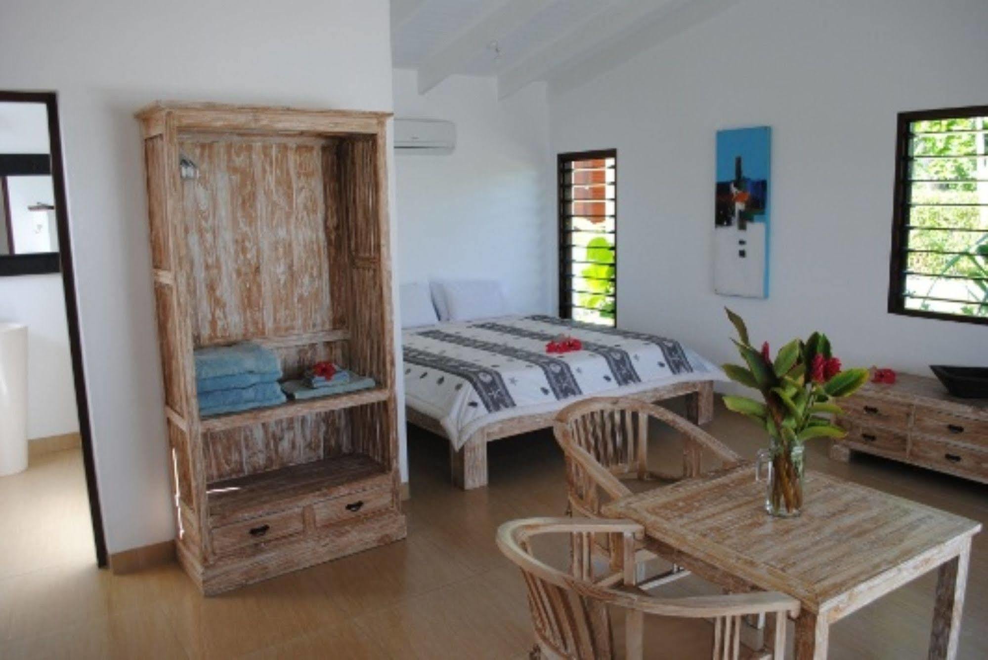 Angelfish Cove Villas Port Vila Exteriör bild