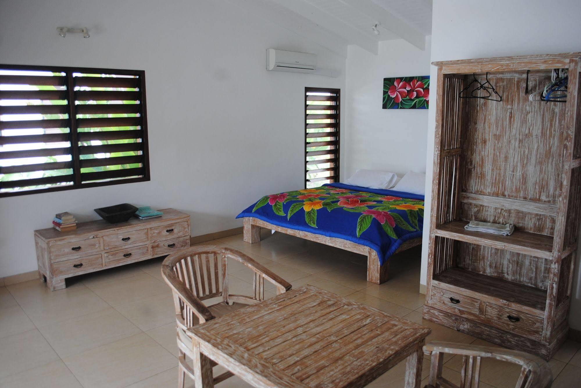 Angelfish Cove Villas Port Vila Exteriör bild